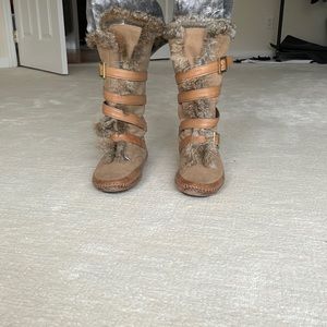 Tory Burch Faux fur lined boots